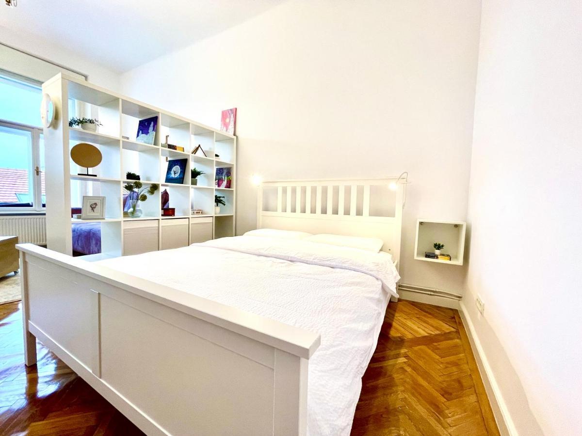 Appartement Grandeur à Timişoara Extérieur photo