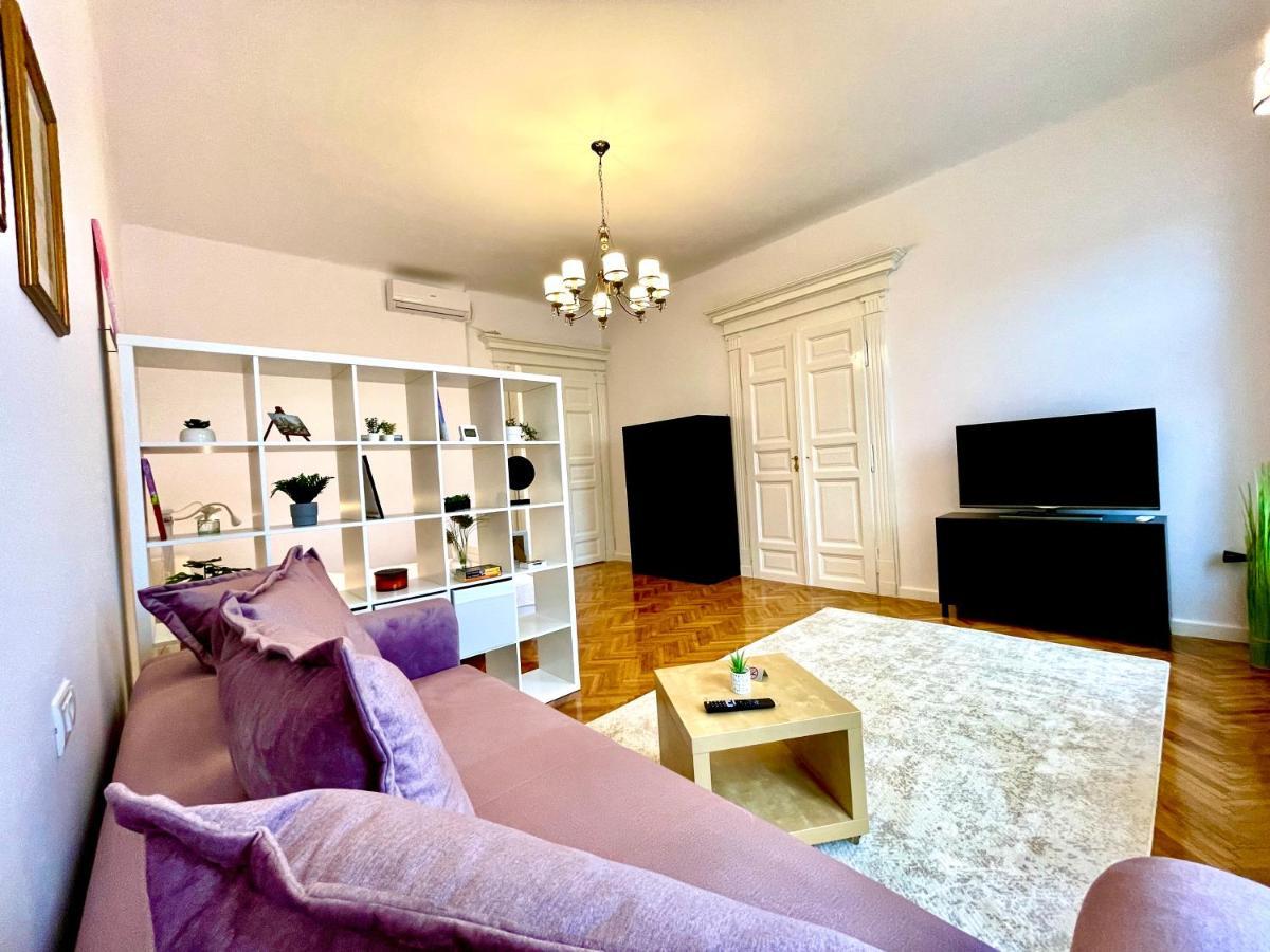 Appartement Grandeur à Timişoara Extérieur photo