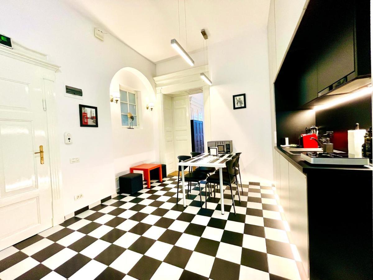 Appartement Grandeur à Timişoara Extérieur photo