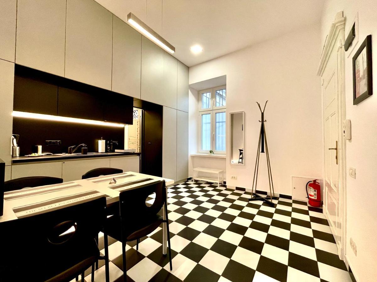 Appartement Grandeur à Timişoara Extérieur photo